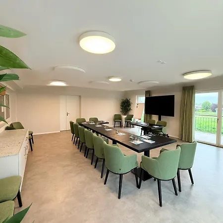 Ξενοδοχείο με διαμερίσματα Alp Art Monthey 3*