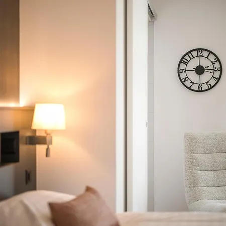 Ξενοδοχείο με διαμερίσματα Alp Art Monthey 3*